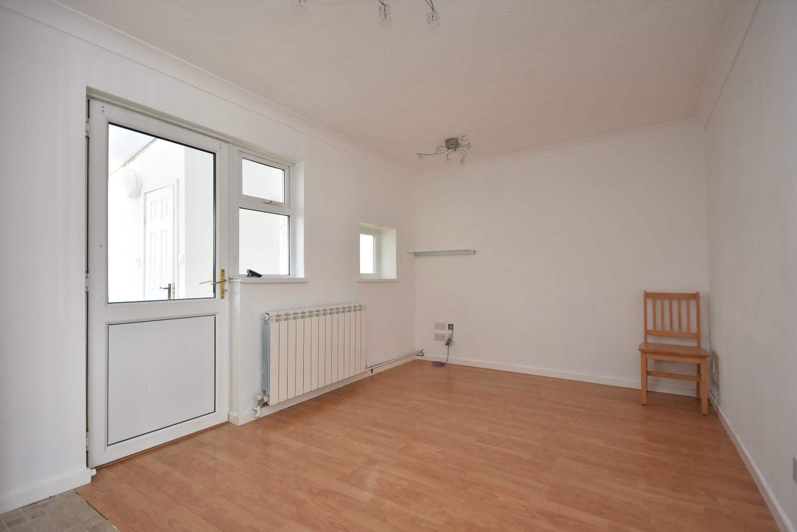 12, Elworthy Close Sully, Penarth, CF64 5TT